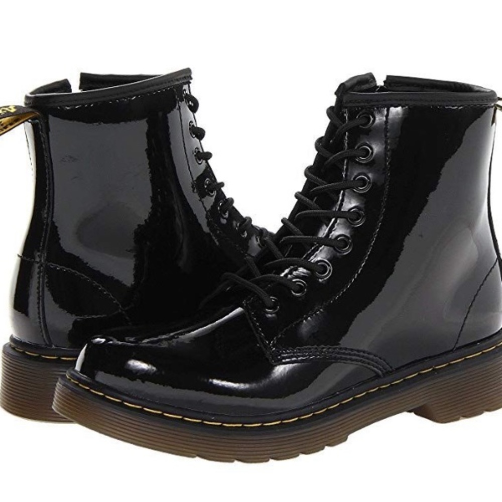 Black dr. Martins